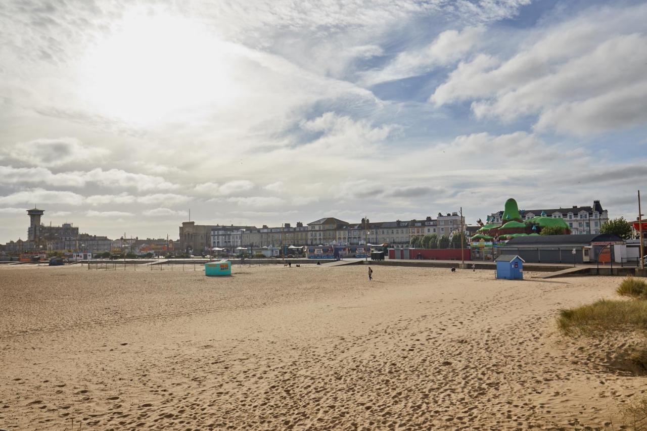 Homely - Great Yarmouth Beach Apartments エクステリア 写真